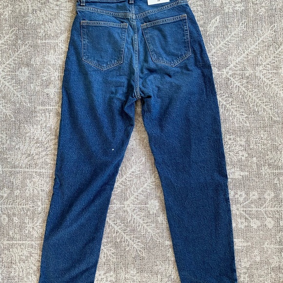 NWT H&M Mom Jeans High Waist - Picture 3 of 9